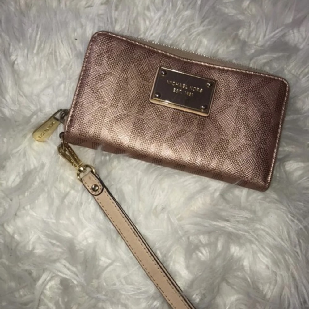 Michael kors wallet